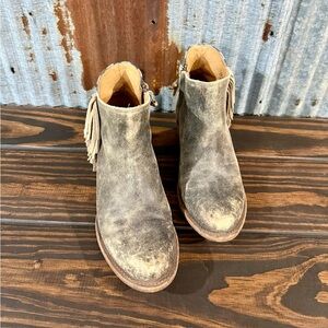 Women’s Macie Bean Distressed Fringe Ankle Boots ~ Sz. 8